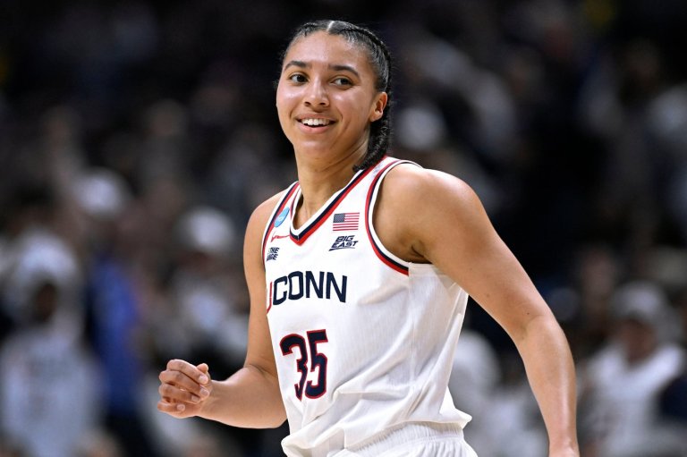 Fudd's 34 points, 8 3-pointers powers UConn past Syracuse and into Sweet 16 for 32nd straight time | iNFOnews.ca