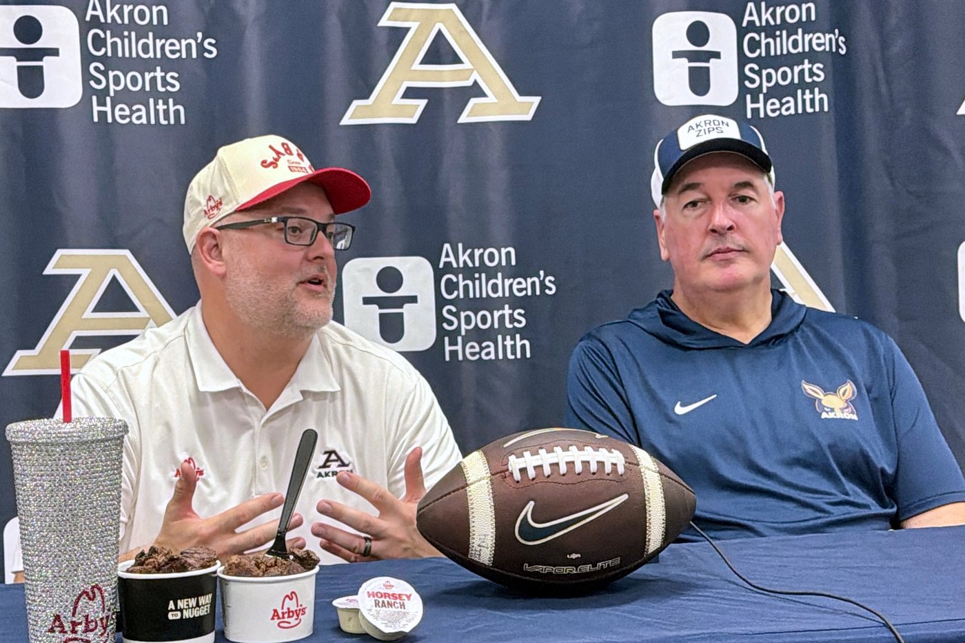 Akron fan’s dream OC debut ends in heartbreak after 4 plays and a costly fumble | iNFOnews.ca Akron fan’s dream OC debut ends in heartbreak after 4 plays and a costly fumble | iNFOnews.ca