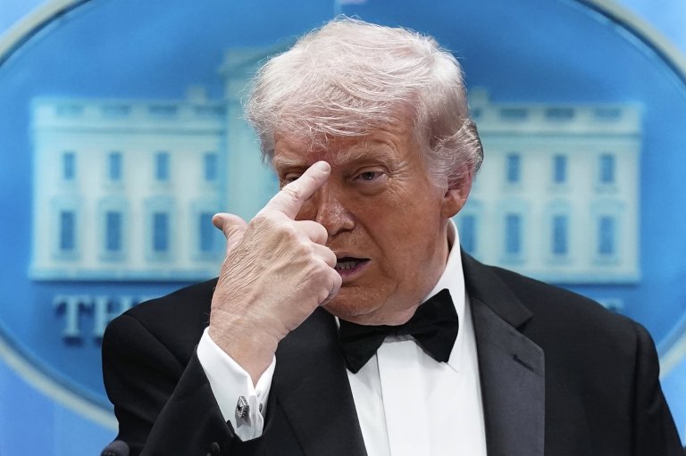 Trump uninjured after security incident at White House Correspondents' dinner, in photos | iNFOnews.ca