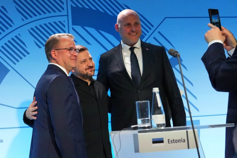 Ukraine to start EU membership talks, ushering in years of reforms while fighting Russia’s war | iNFOnews.ca