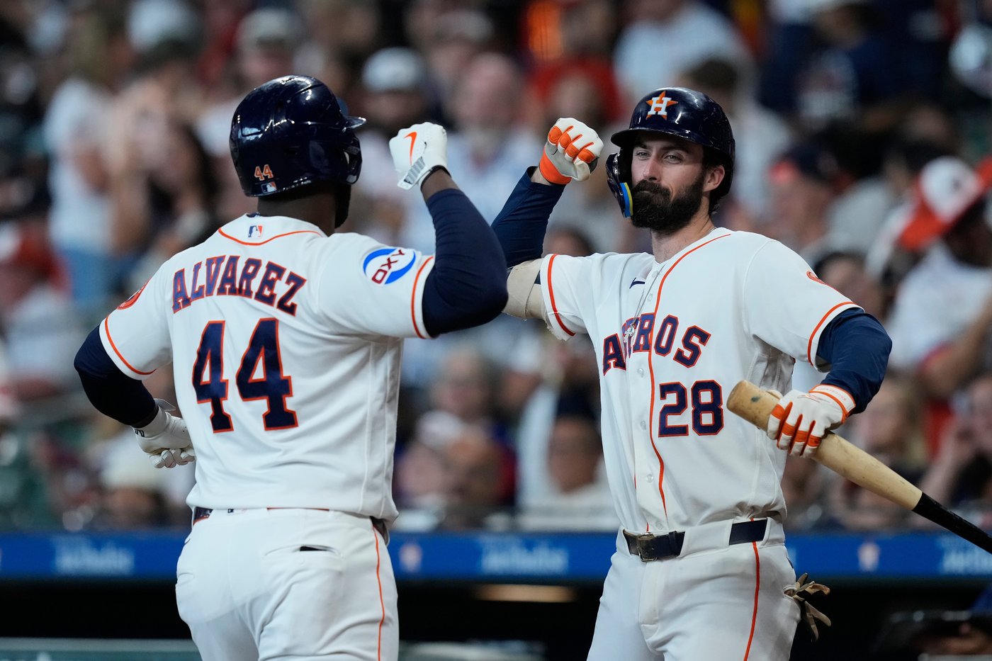 Yordan Alvarez hits 1 of Astros' 4 homers off Rangers' Jacob deGrom in 4-1 win | iNFOnews.ca Yordan Alvarez hits 1 of Astros' 4 homers off Rangers' Jacob deGrom in 4-1 win | iNFOnews.ca
