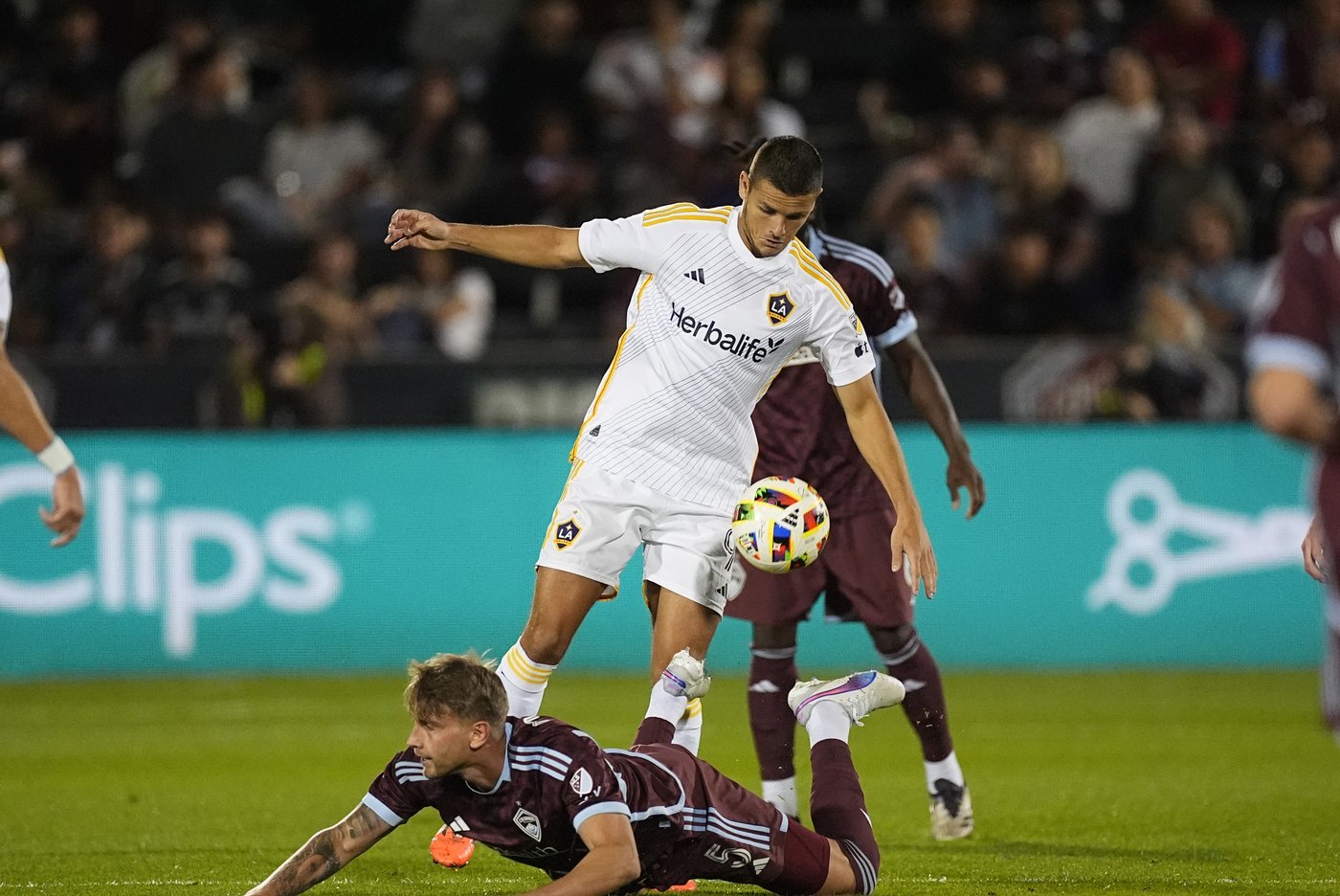 Gabriel Pec, Riqui Puig spark Galaxy to 3-1 victory over Rapids | iNFOnews.ca