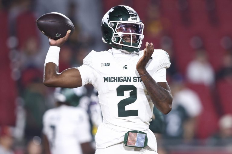 Michigan State QB Chiles returns after briefly leaving game vs Nebraska after being sacked | iNFOnews.ca