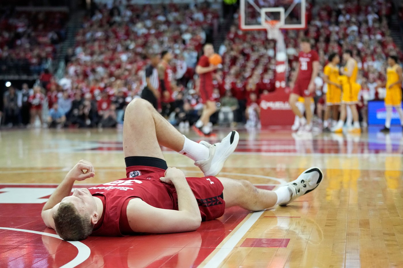Blackwell scores 23, including Wisconsin's final 7 points, and Badgers rally past Minnesota 67-63 | iNFOnews.ca Blackwell scores 23, including Wisconsin's final 7 points, and Badgers rally past Minnesota 67-63 | iNFOnews.ca