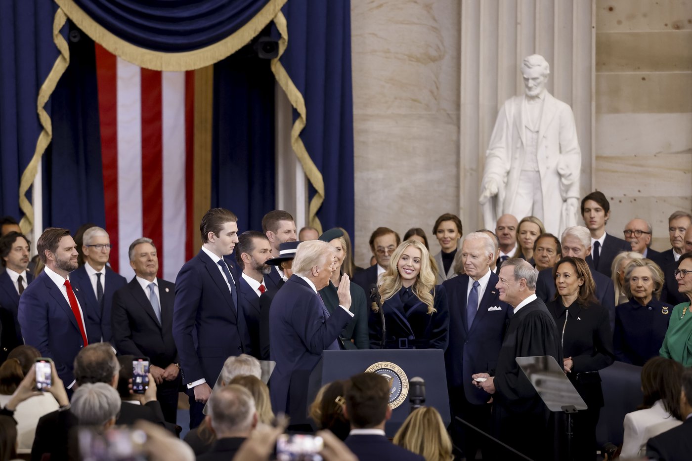 Trump, in his inaugural address, rips into the country's past leaders and makes sweeping promises | iNFOnews.ca Trump, in his inaugural address, rips into the country's past leaders and makes sweeping promises | iNFOnews.ca