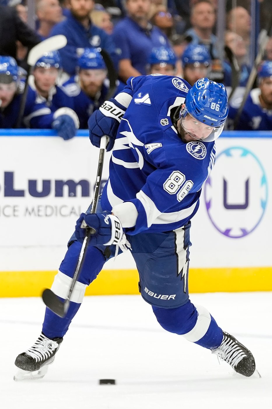 Lightning storm back from 2-goal deficit to beat the Canucks 4-2 | iNFOnews.ca Lightning storm back from 2-goal deficit to beat the Canucks 4-2 | iNFOnews.ca