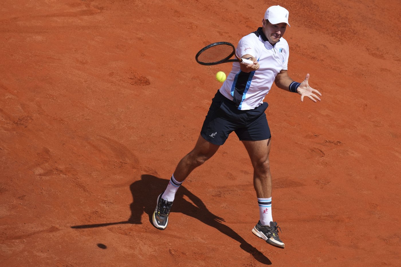 Alcaraz beats Lajovic in return from injury at Italian Open; Sabalenka and Gauff advance | iNFOnews.ca