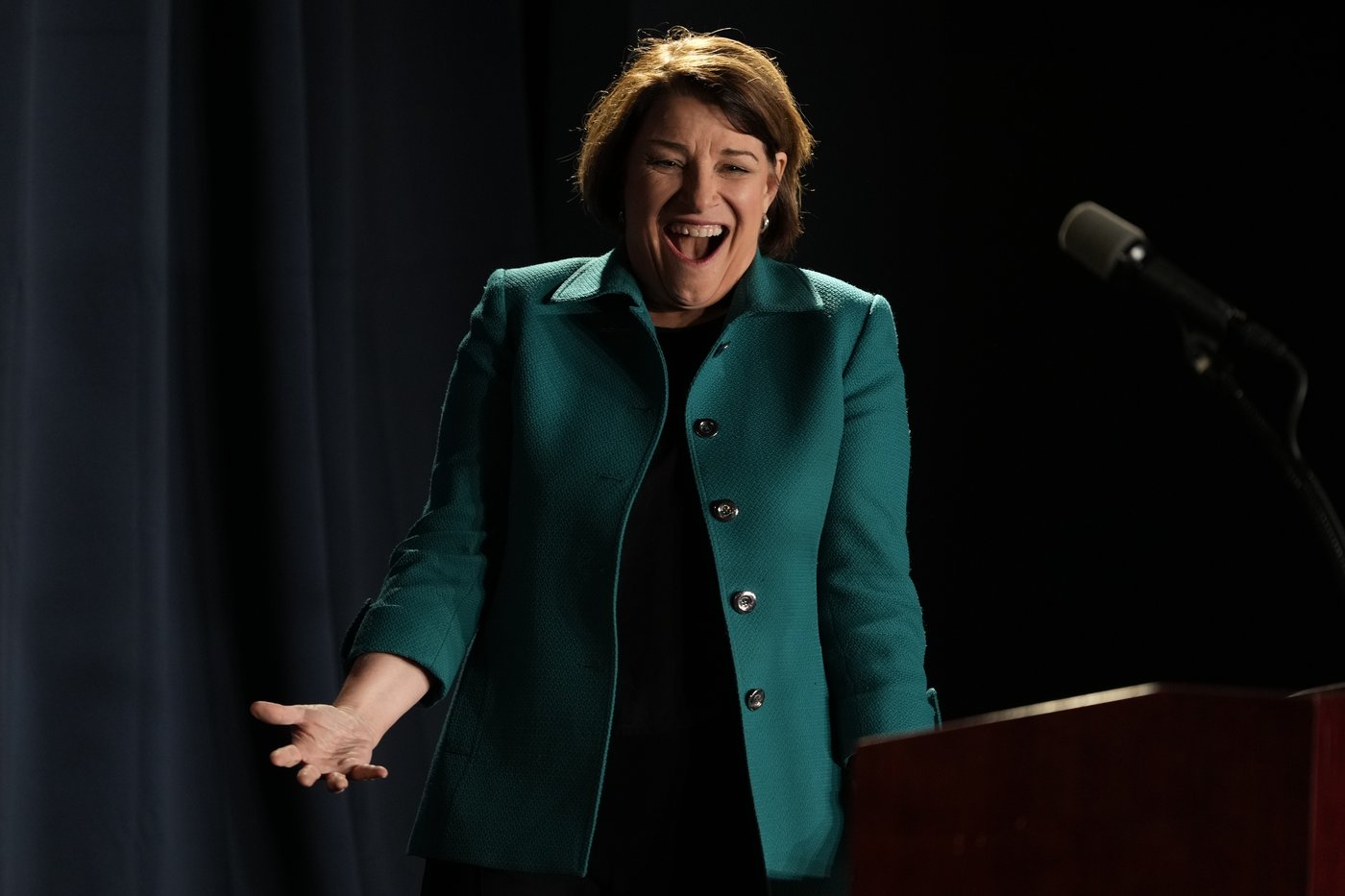 Democratic Sen. Amy Klobuchar of Minnesota wins 4th term, defeating ex-NBA player Royce White | iNFOnews.ca