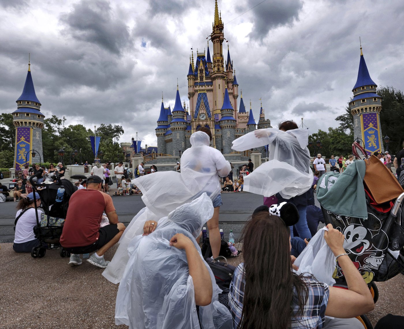 Tropical Weather Latest: Helene makes landfall as a Category 4 hurricane in northwestern Florida | iNFOnews.ca Tropical Weather Latest: Helene makes landfall as a Category 4 hurricane in northwestern Florida | iNFOnews.ca