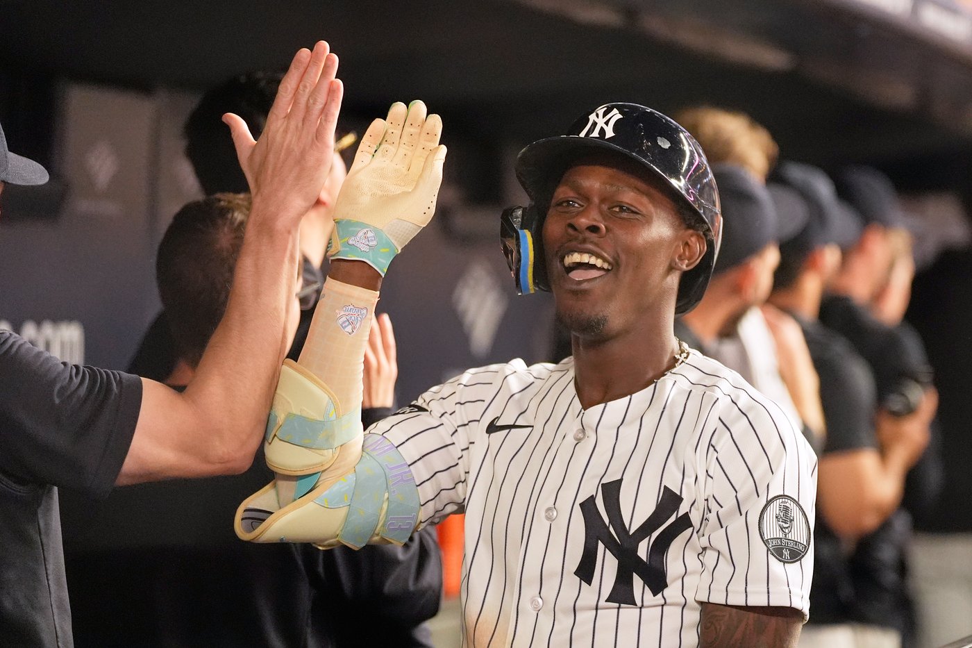 Bellinger, Chisholm hit 2-run homers in 7th-inning rally, Yankees beat Blue Jays 7-6 | iNFOnews.ca Bellinger, Chisholm hit 2-run homers in 7th-inning rally, Yankees beat Blue Jays 7-6 | iNFOnews.ca