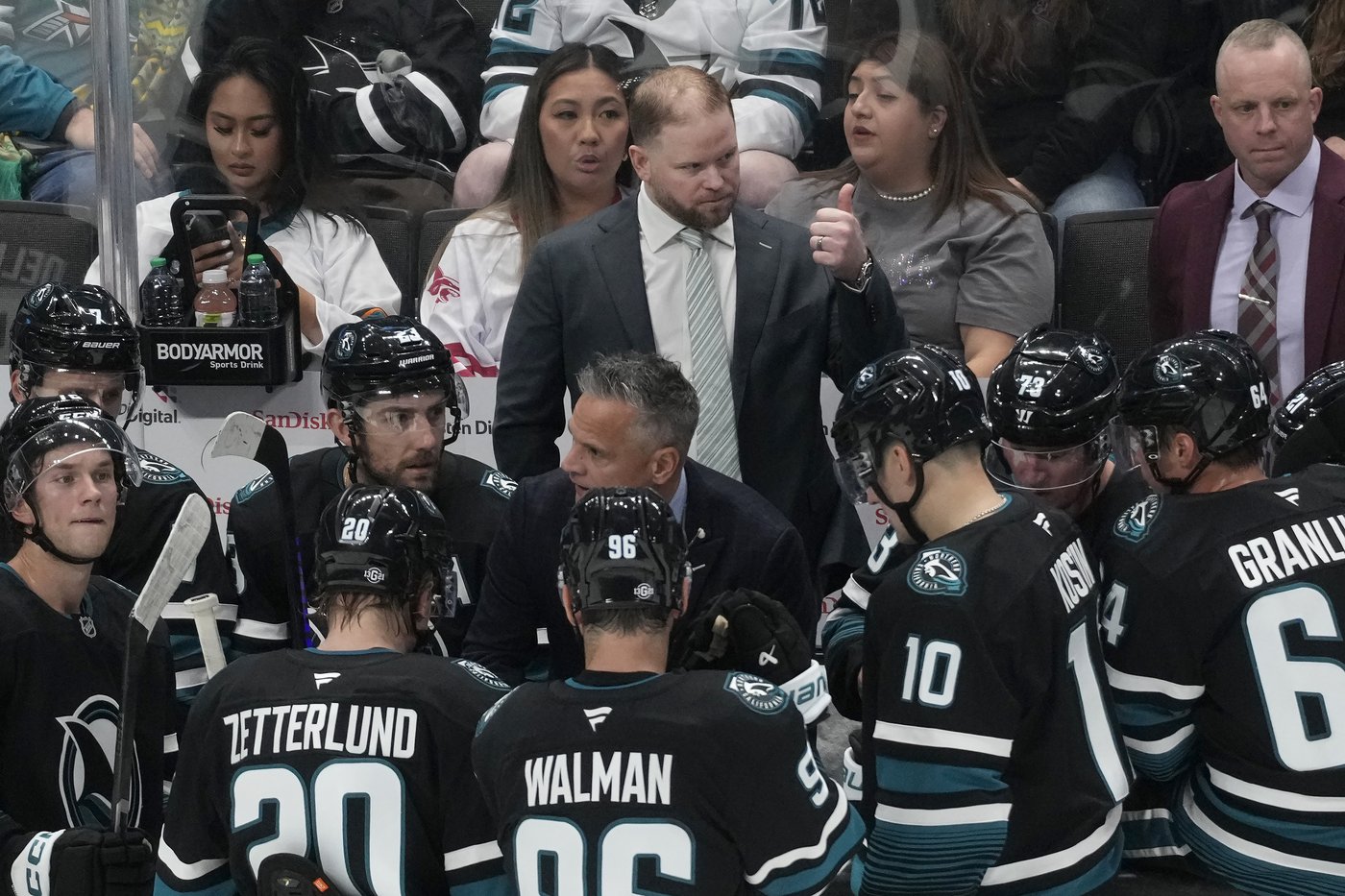 Lundestrom snaps scoreless tie in 3rd and Dostal gets shutout as Ducks blank Sharks 2-0 | iNFOnews.ca