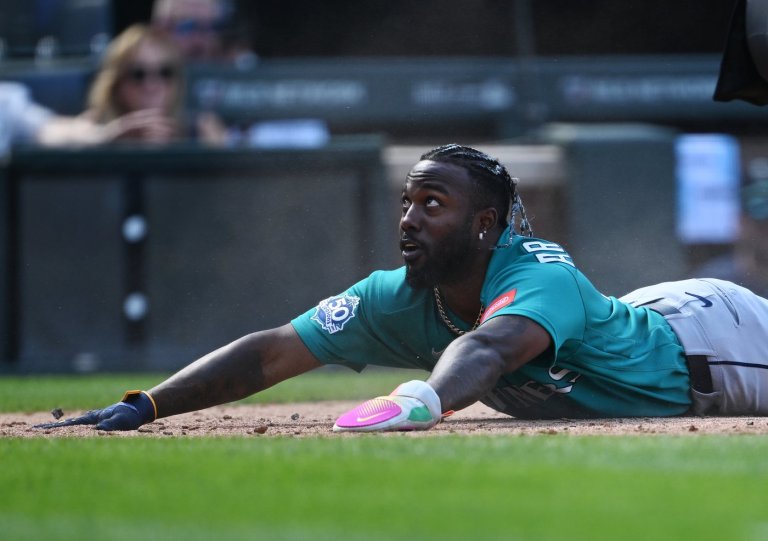 Anderson tosses 7 shutout innings, Mariners beat Rockies 2-1 to avoid elimination | iNFOnews.ca