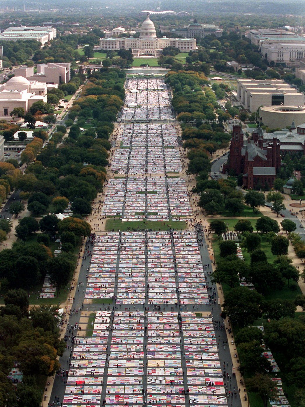 The AIDS Memorial Quilt made a fearful epidemic powerfully human | iNFOnews.ca The AIDS Memorial Quilt made a fearful epidemic powerfully human | iNFOnews.ca