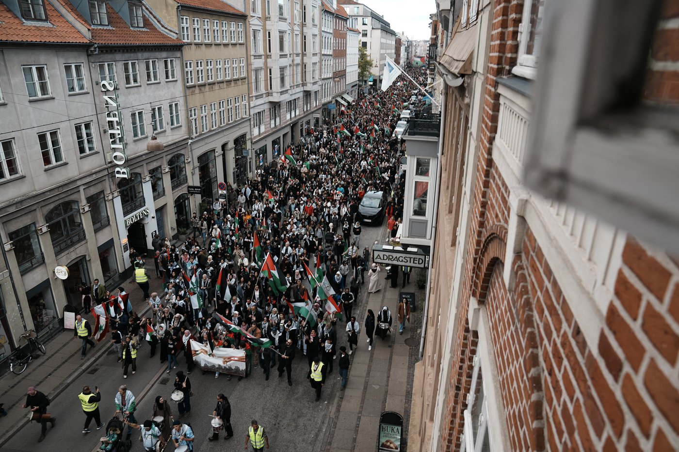 Thousands join pro-Palestinian rallies around the globe as Oct. 7 anniversary nears | iNFOnews.ca Thousands join pro-Palestinian rallies around the globe as Oct. 7 anniversary nears | iNFOnews.ca