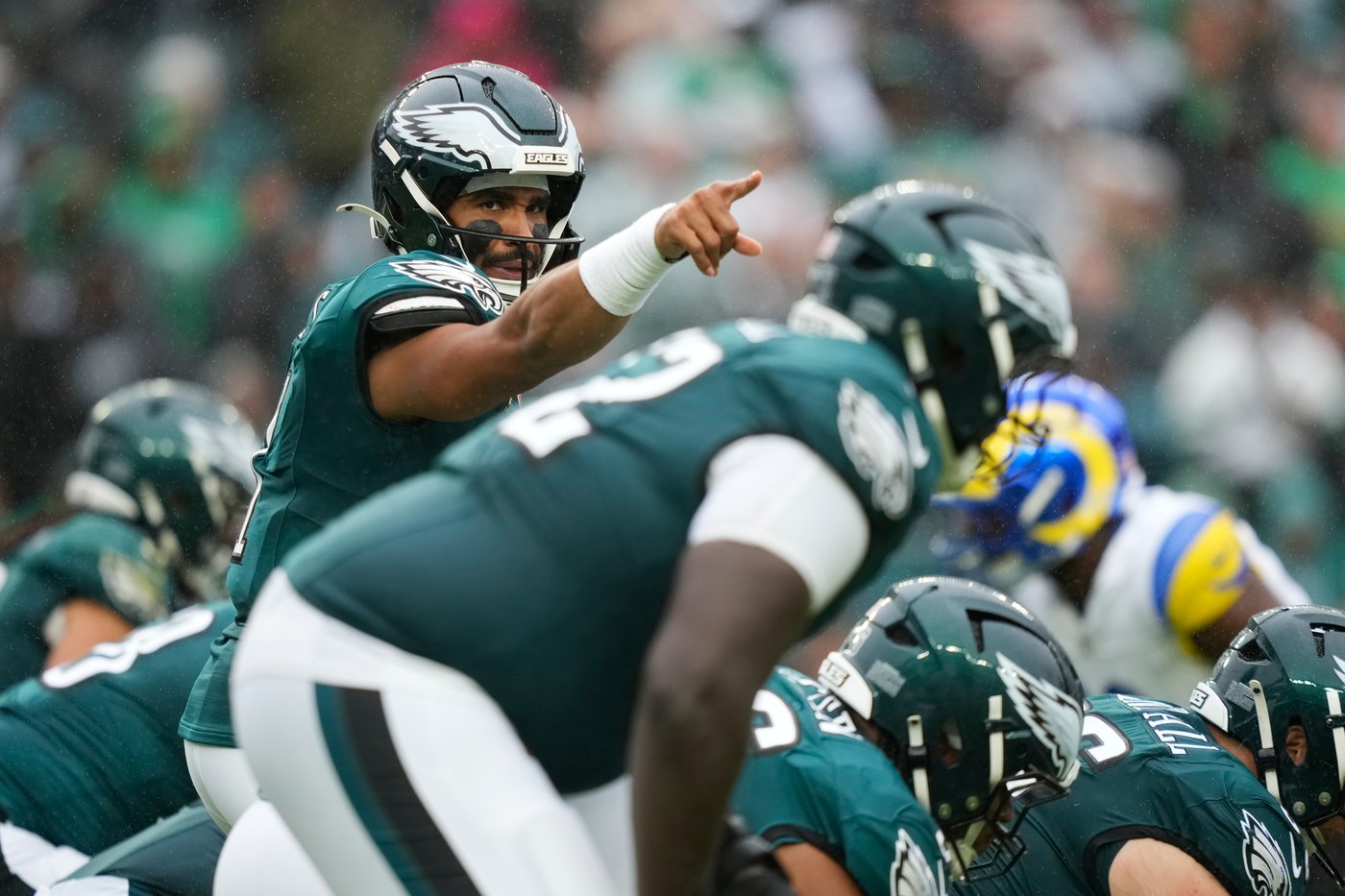 Eagles head to London at .500 and in dire need of fixing offense sagging under Hurts, Sirianni | iNFOnews.ca
