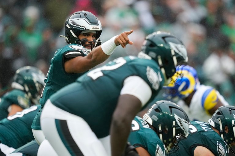 Eagles head to London at .500 and in dire need of fixing offense sagging under Hurts, Sirianni | iNFOnews.ca