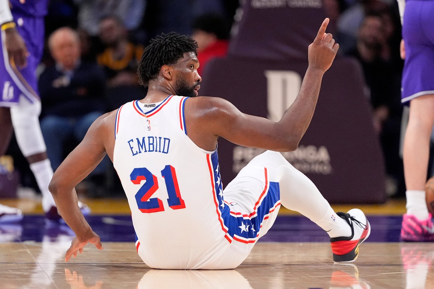 Embiid is hurt again for the 76ers and will miss game vs. Atlanta due to a sore right shin | iNFOnews.ca
