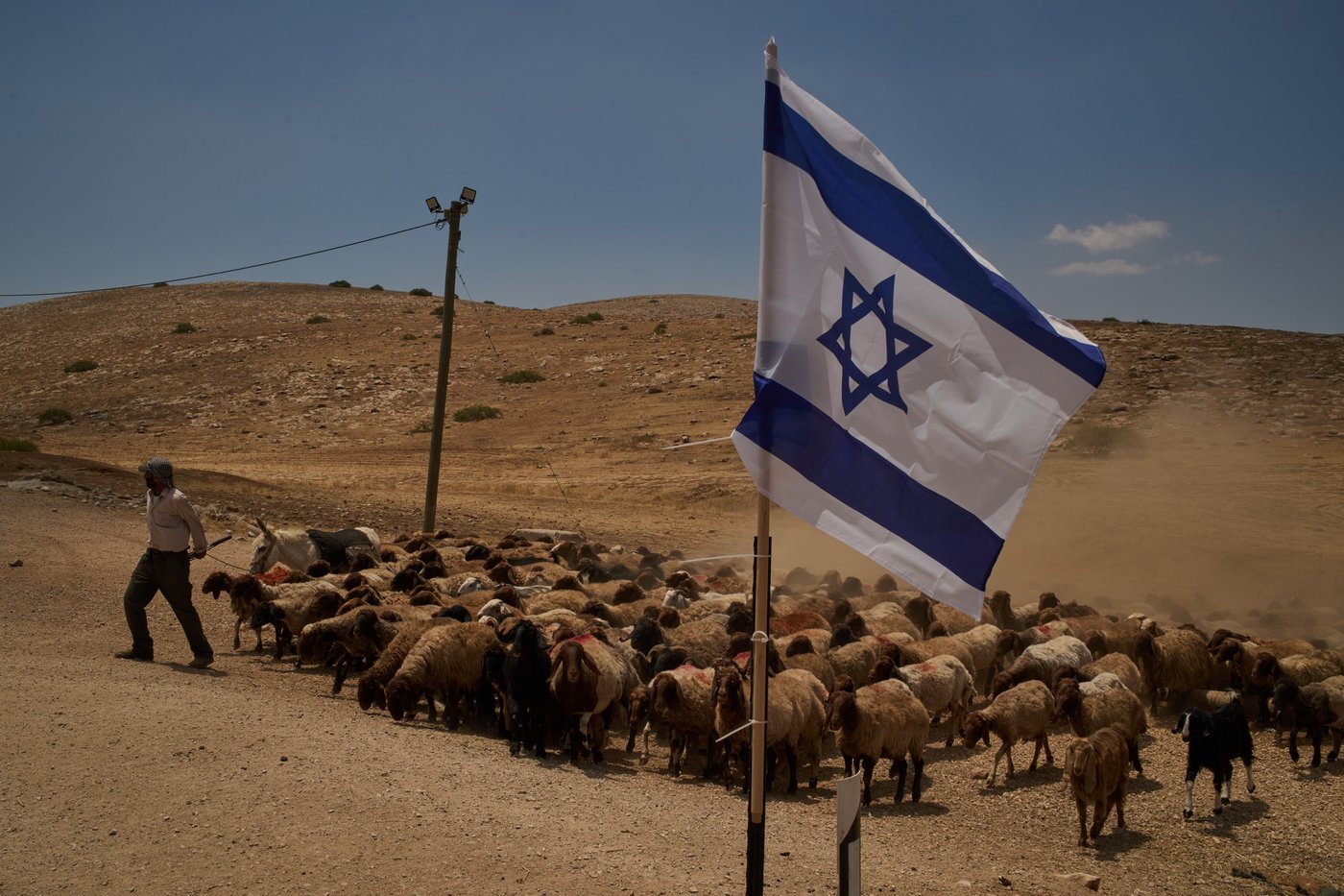 PHOTO ESSAY: Palestinian shepherds endure life alongside Israeli settler outposts | iNFOnews.ca