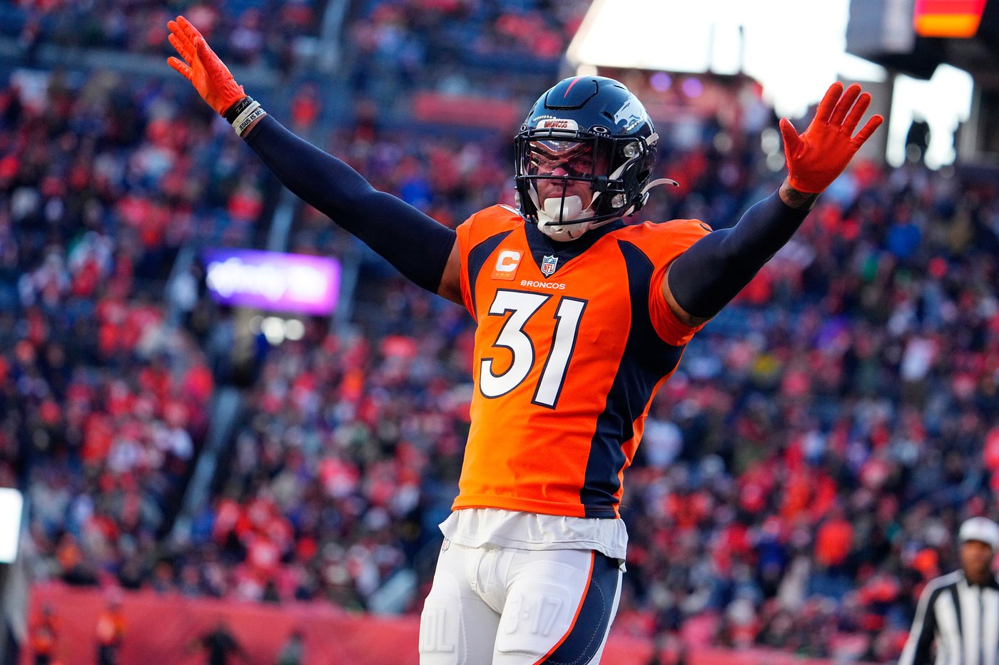 Broncos' 2-time Pro Bowl safety Justin Simmons retires after 32 interceptions in his 9-year career | iNFOnews.ca Broncos' 2-time Pro Bowl safety Justin Simmons retires after 32 interceptions in his 9-year career | iNFOnews.ca