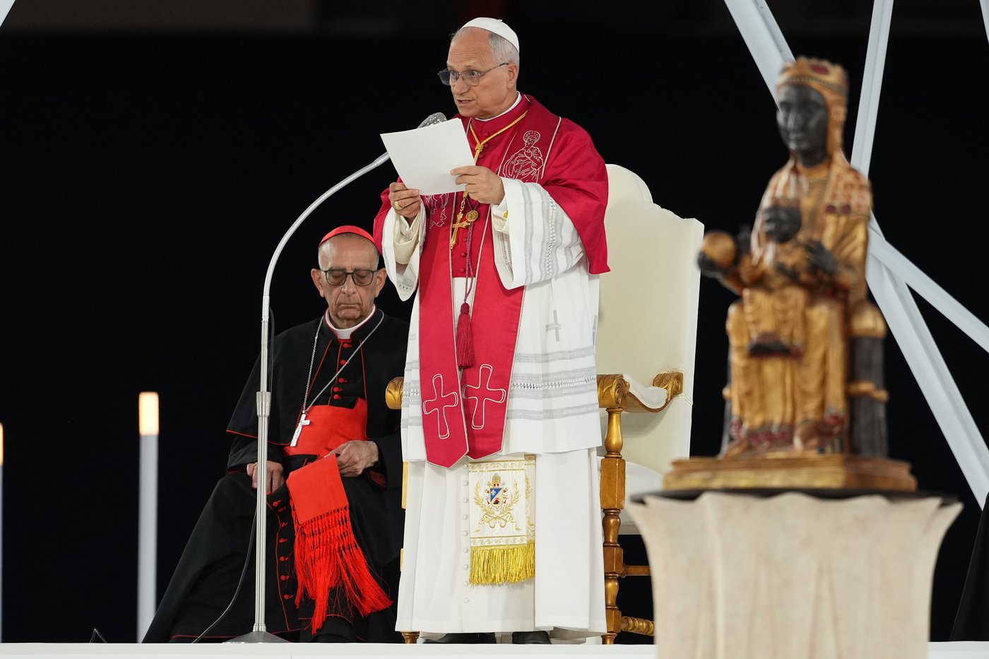 Pope Leo XIV gets caught up in Spain's great debates over soccer and language | iNFOnews.ca Pope Leo XIV gets caught up in Spain's great debates over soccer and language | iNFOnews.ca