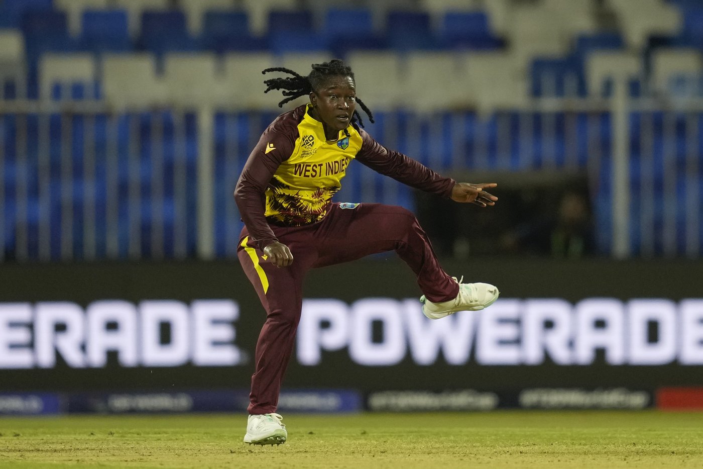 New Zealand survives anxious last over to beat West Indies and reach Women’s T20 World Cup final | iNFOnews.ca