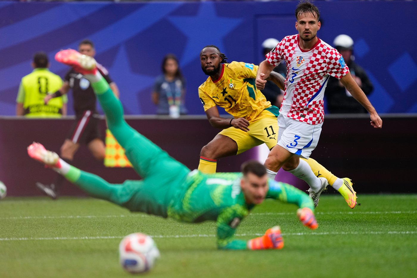 Final day of group play at the World Cup sets the field for the round of 32, in photos | iNFOnews.ca