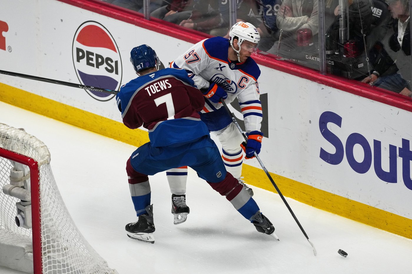 McDavid’s late power-play winner lifts Oilers past Avalanche 4-3 | iNFOnews.ca McDavid’s late power-play winner lifts Oilers past Avalanche 4-3 | iNFOnews.ca