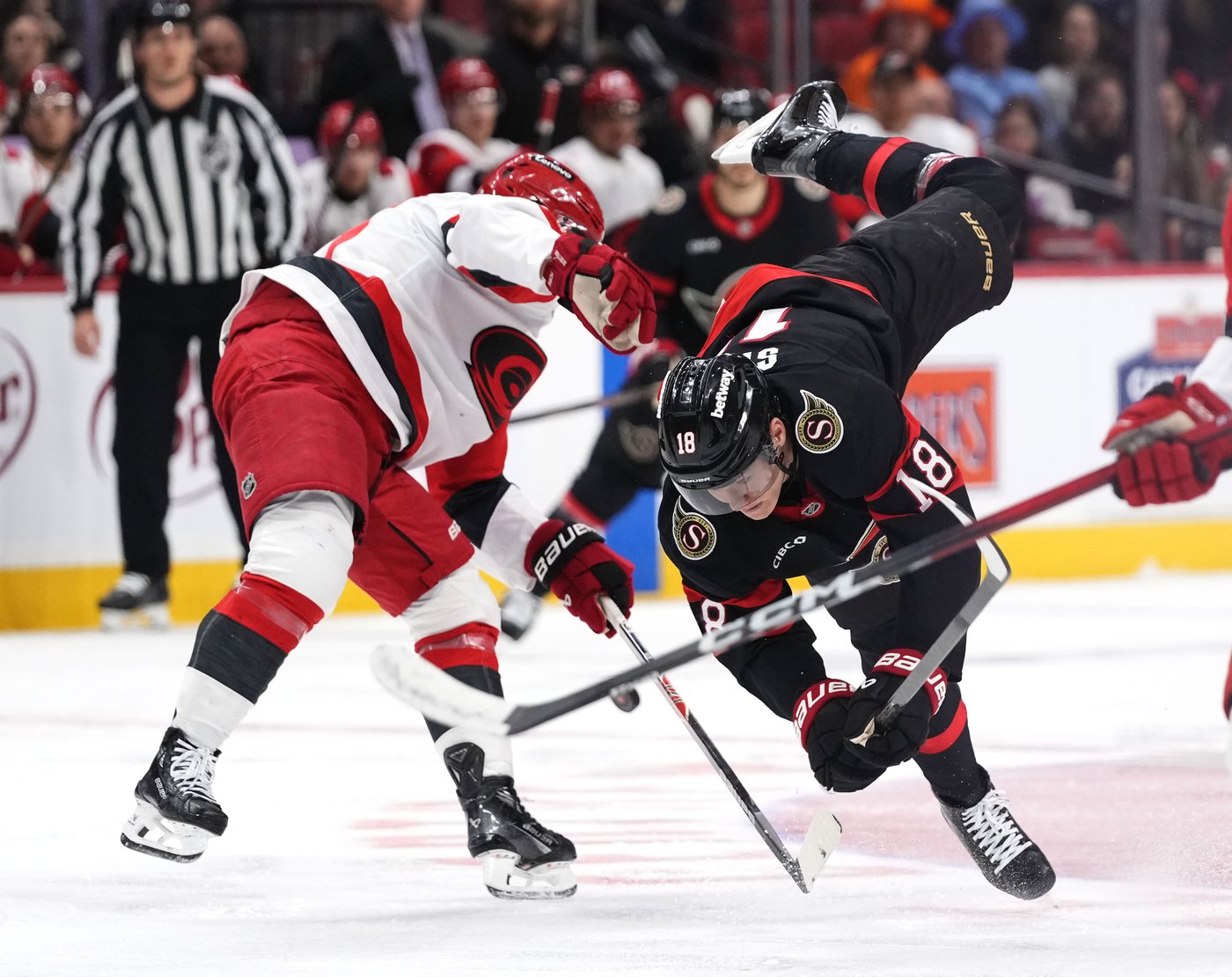 Rookie goalie Brandon Bussi helps Hurricanes blow past Senators 4-1 | iNFOnews.ca