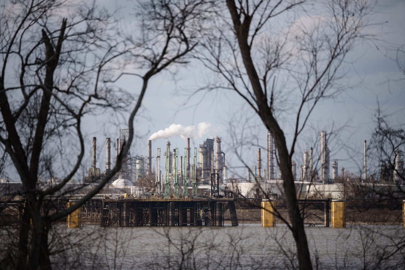 Trump climate health rollback likely to hit poor, minority areas hardest, experts say | iNFOnews.ca