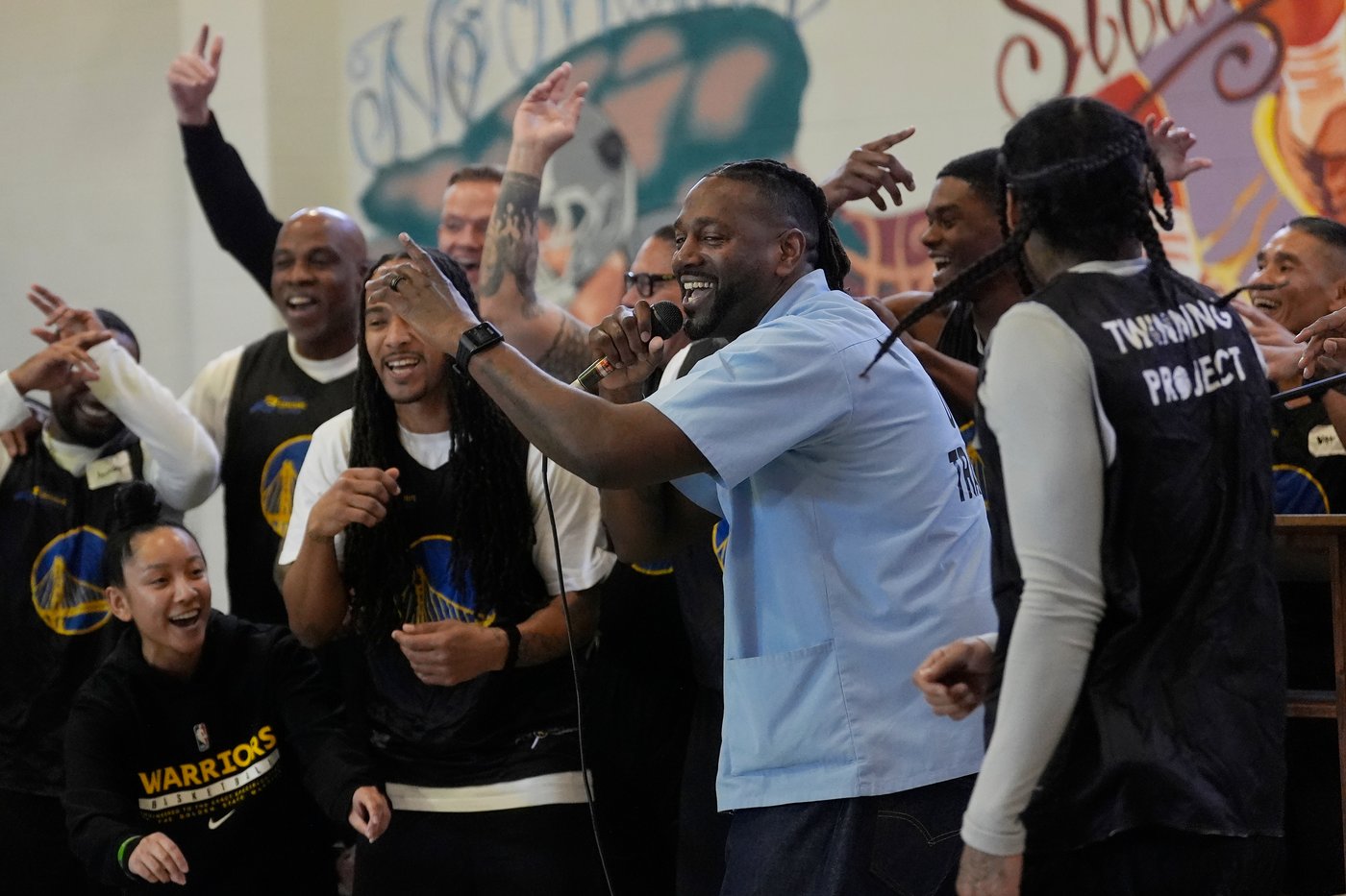 Golden State Warriors help transform lives of incarcerated men through coaching program | iNFOnews.ca