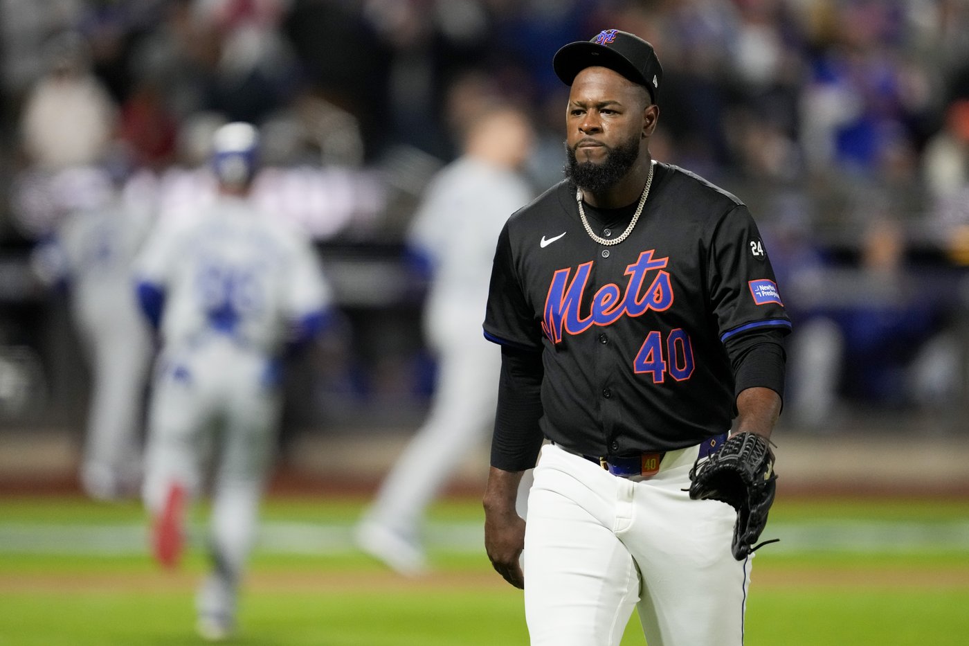 Shohei Ohtani homers as the Dodgers rout the Mets 8-0 for a 2-1 lead in the NLCS | iNFOnews.ca