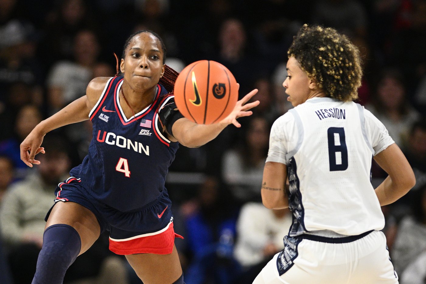Sarah Strong, Azzi Fudd and top-ranked UConn roll past Georgetown 83-42 | iNFOnews.ca
