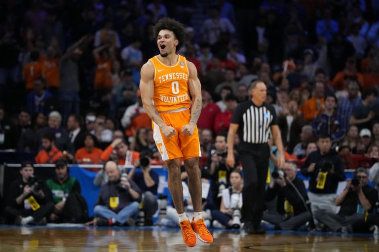 Tennessee reaches its 4th straight Sweet 16, beating Virginia 79-72 in March Madness | iNFOnews.ca