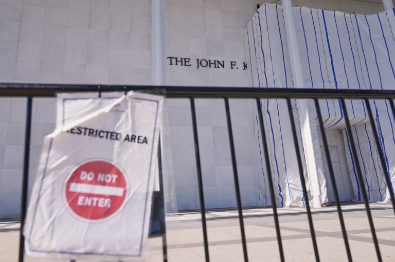 Judge asked to compel Trump administration to disclose emails and texts about Kennedy Center plans | iNFOnews.ca