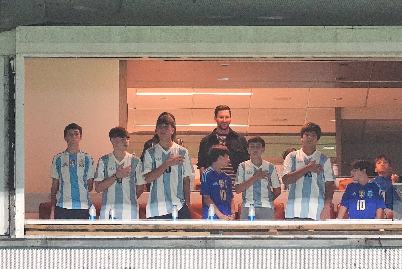Lionel Messi accused of breaching $7 million contract by sitting out a Florida soccer friendly | iNFOnews.ca Lionel Messi accused of breaching $7 million contract by sitting out a Florida soccer friendly | iNFOnews.ca