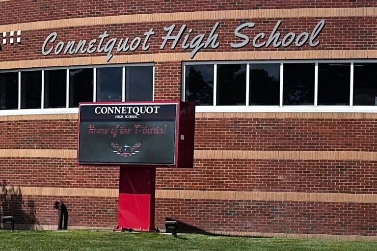NY school agrees to change ‘Thunderbirds’ name to ‘T-Birds’ to comply with state's mascot ban | iNFOnews.ca