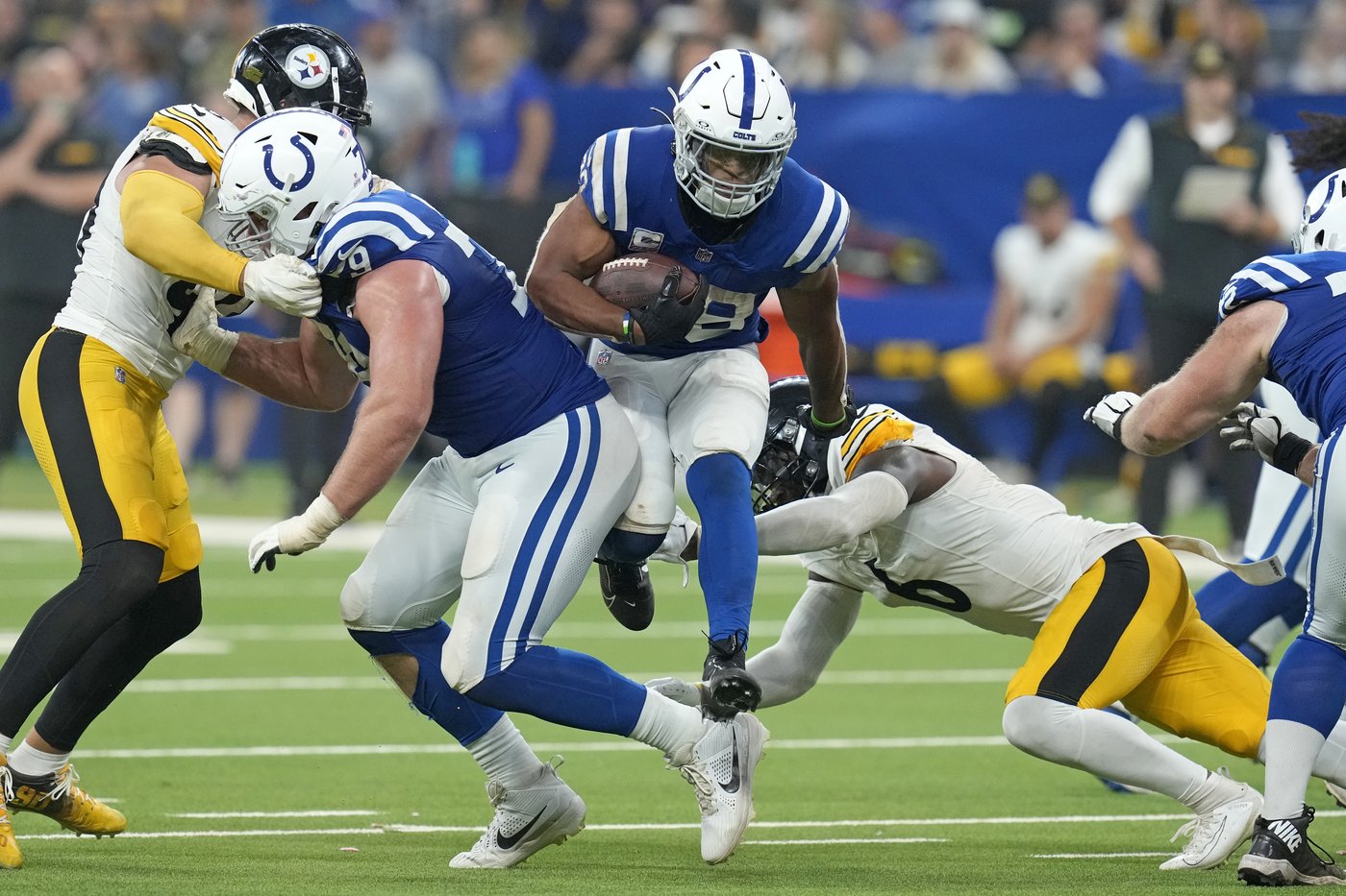 Steelers' promising start hits a speedbump in a mistake-filled loss at Indianapolis | iNFOnews.ca Steelers' promising start hits a speedbump in a mistake-filled loss at Indianapolis | iNFOnews.ca