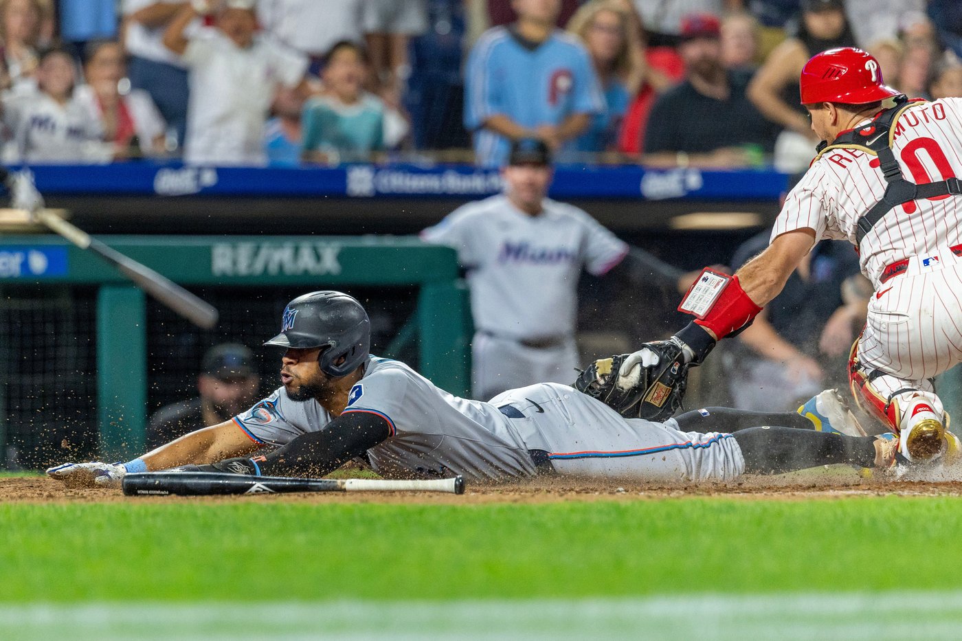 Edwards' 11th-inning sacrifice fly lifts Marlins over Phillies 6-5 | iNFOnews.ca