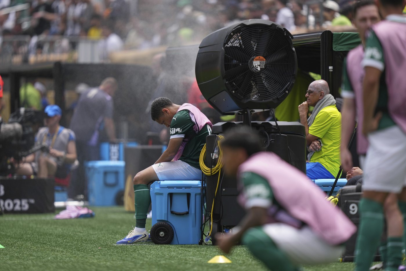 How climate change could force FIFA to rethink the World Cup calendar | iNFOnews.ca