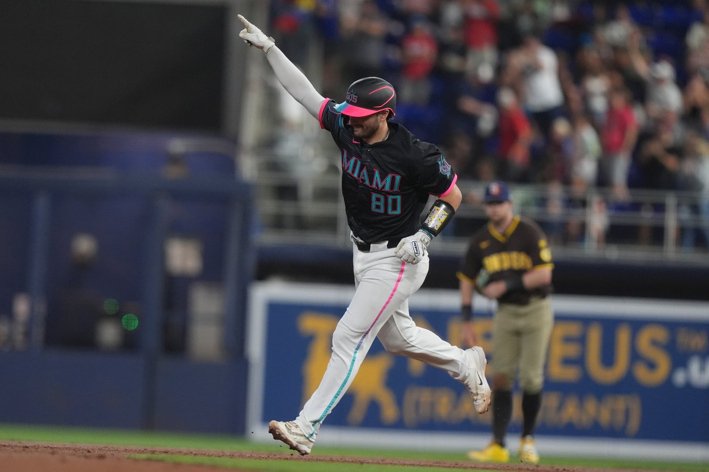 Rengifo's two-run HR lifts Padres past skidding Marlins 4-2, extending Miami's losing streak to 10 | iNFOnews.ca