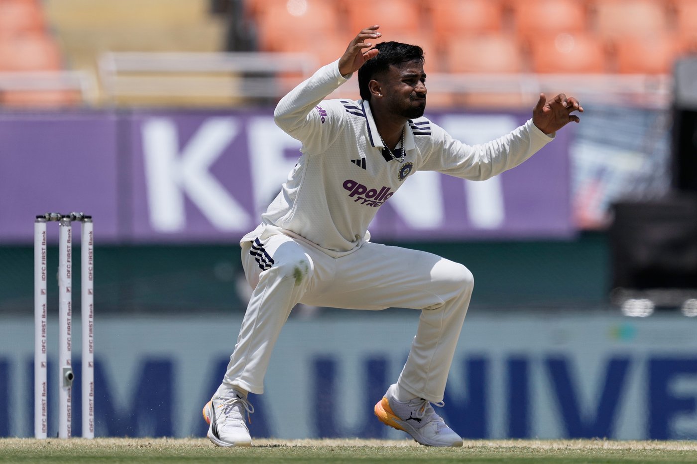 Manav Suthar picks up 6-33 on debut as India enforces follow-on against Afghanistan | iNFOnews.ca