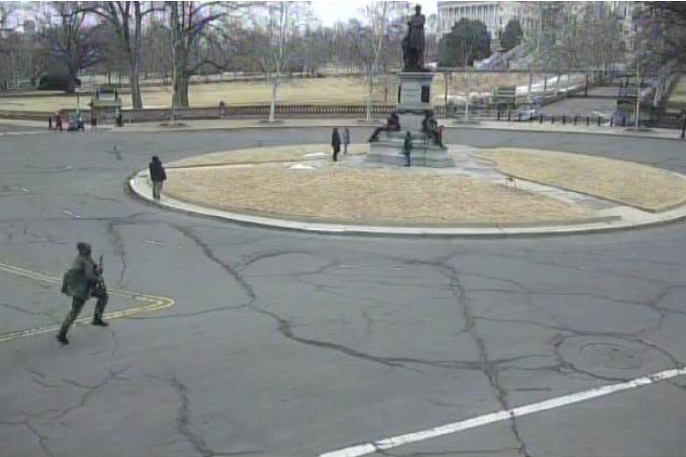 Georgia teen pleads guilty to gun charge for running onto Capitol grounds with loaded shotgun | iNFOnews.ca