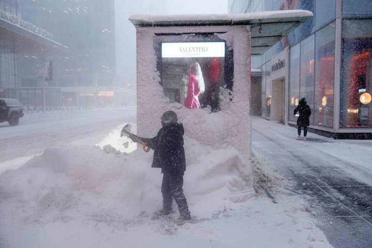 Photos of a massive snowstorm pummeling northeast US | iNFOnews.ca