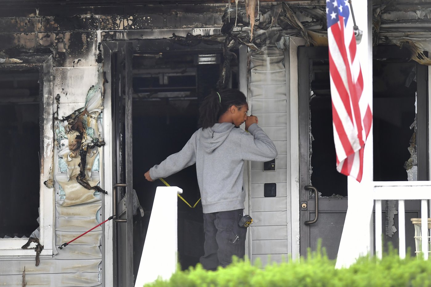 Fatal blaze at assisted-living center raises questions on safety and firefighter staffing | iNFOnews.ca