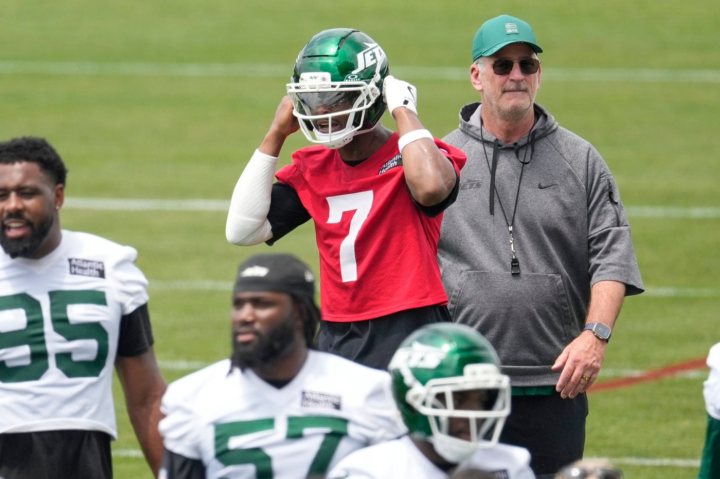 Jets offensive coordinator Frank Reich raves about QB Geno Smith's 'elite' football mind | iNFOnews.ca Jets offensive coordinator Frank Reich raves about QB Geno Smith's 'elite' football mind | iNFOnews.ca