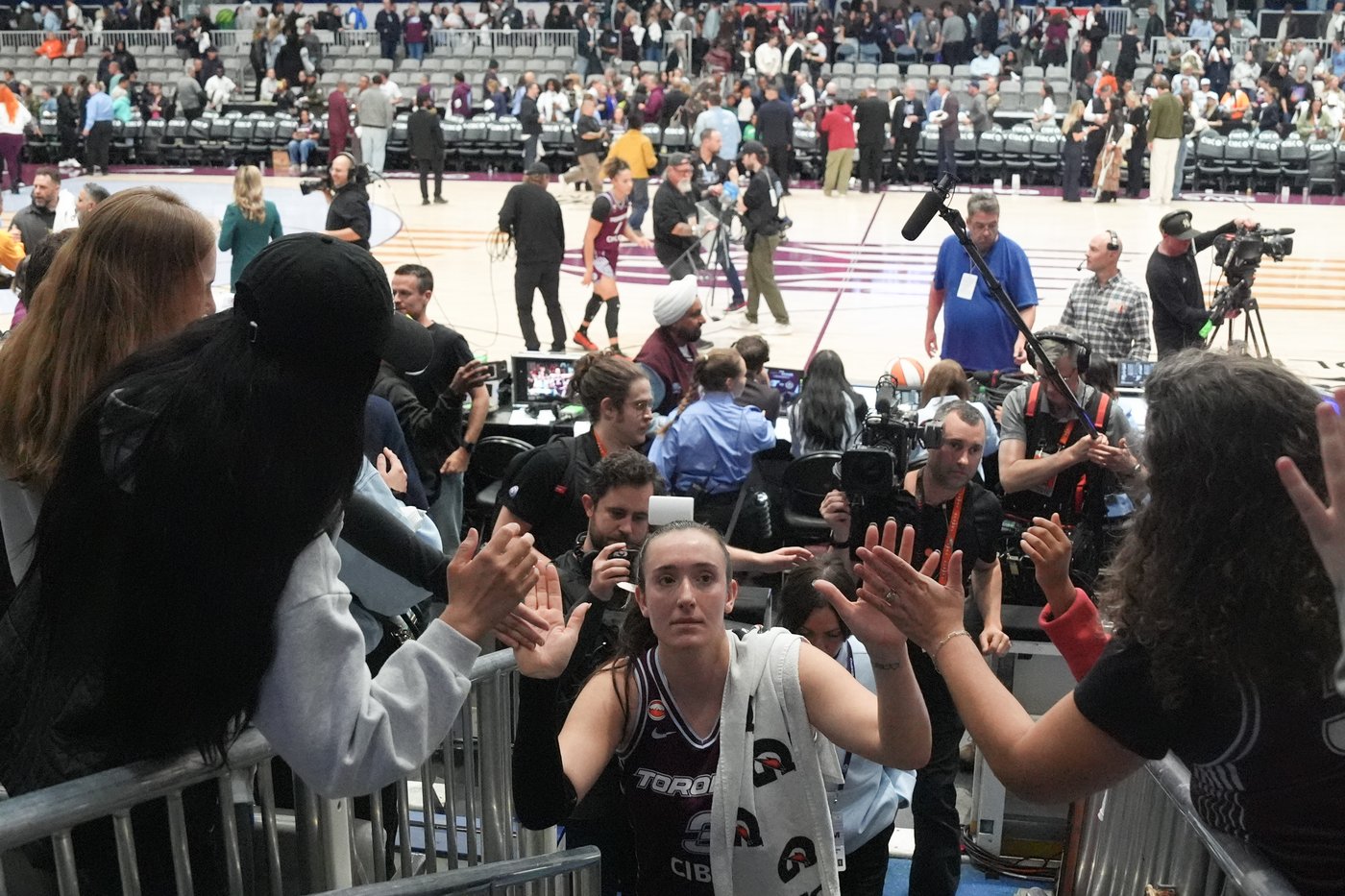 Toronto Tempo fall short of fairy-tale ending in first-ever WNBA regular-season game | iNFOnews.ca Toronto Tempo fall short of fairy-tale ending in first-ever WNBA regular-season game | iNFOnews.ca