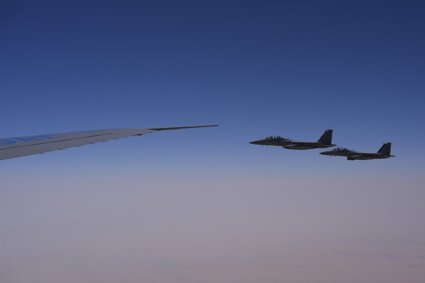 How to impress a US president? Spin up a fighter jet escort for Air Force One | iNFOnews.ca How to impress a US president? Spin up a fighter jet escort for Air Force One | iNFOnews.ca