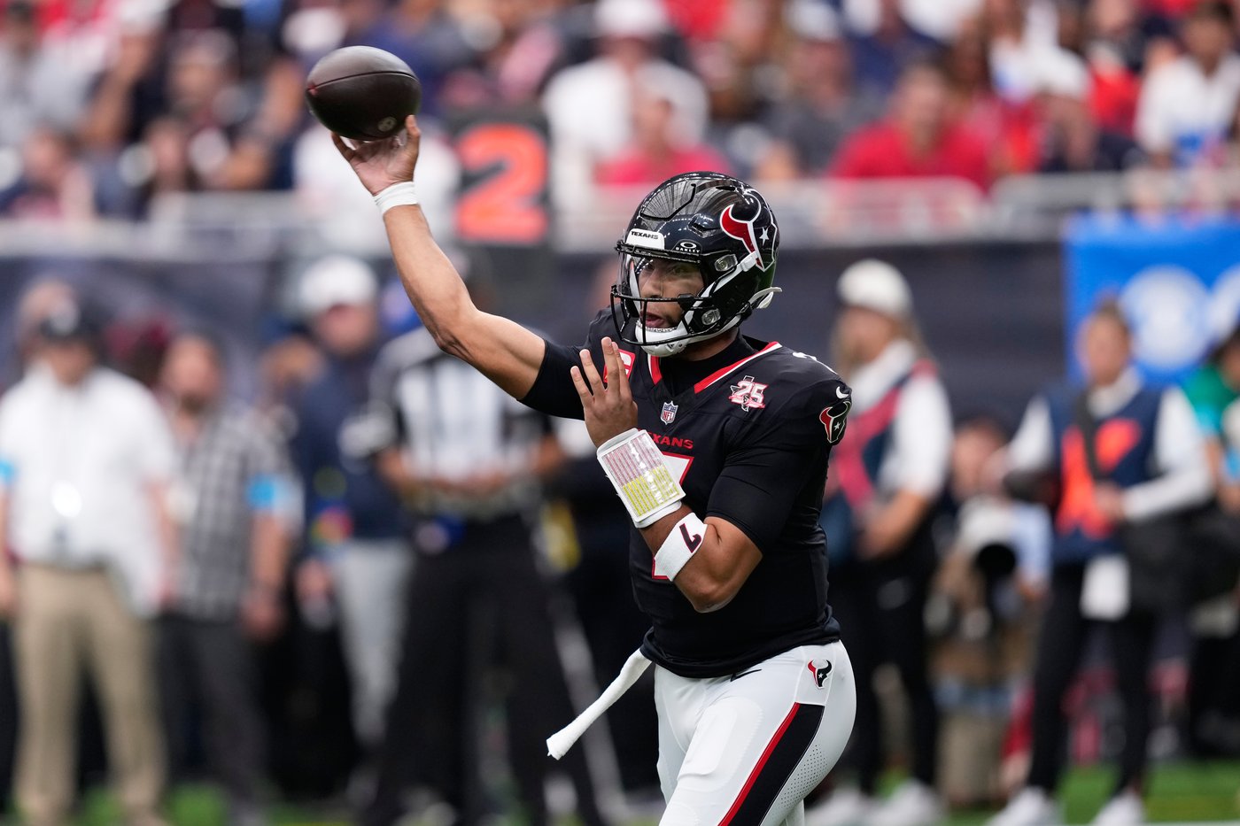 Ja'Marr Chase scores 2 TDs on passes from Joe Burrow to lead the Bengals past the Texans 20-6 | iNFOnews.ca Ja'Marr Chase scores 2 TDs on passes from Joe Burrow to lead the Bengals past the Texans 20-6 | iNFOnews.ca