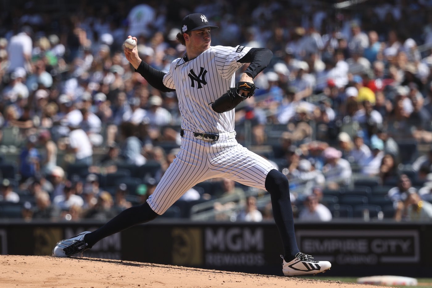 Bellinger and Chisholm hit 8th-inning homers that lead the Yankees over the Red Sox 6-1 | iNFOnews.ca Bellinger and Chisholm hit 8th-inning homers that lead the Yankees over the Red Sox 6-1 | iNFOnews.ca