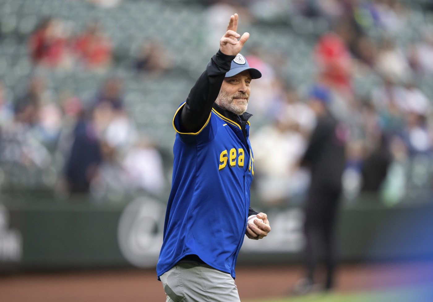 'I'm torn': Seattle Kraken's Canadian contingent having allegiances tested in ALCS | iNFOnews.ca